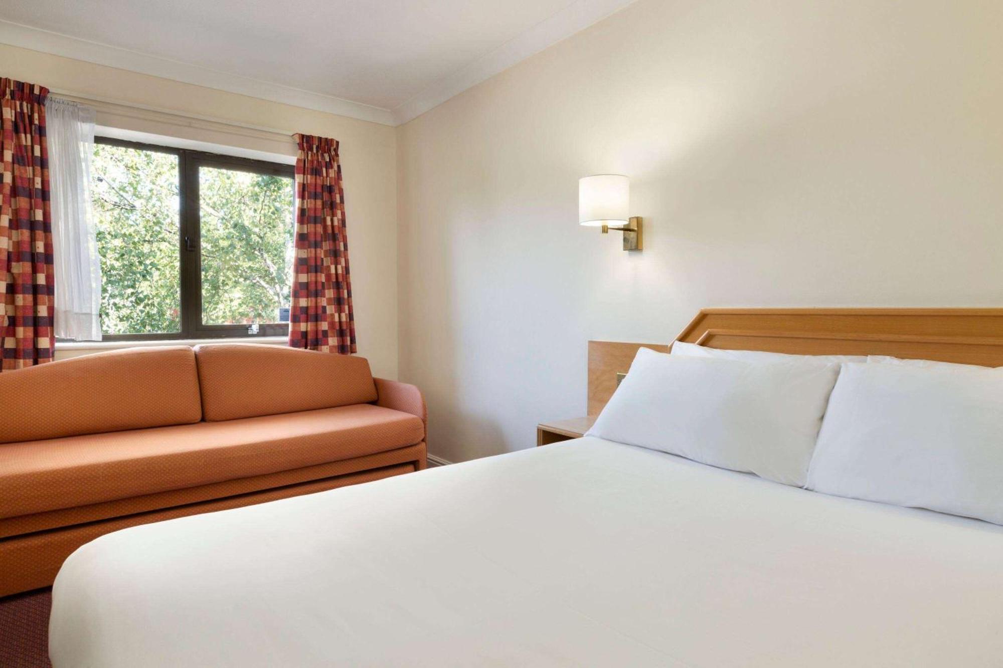 Days Inn Southampton Rownhams Chilworth  Buitenkant foto